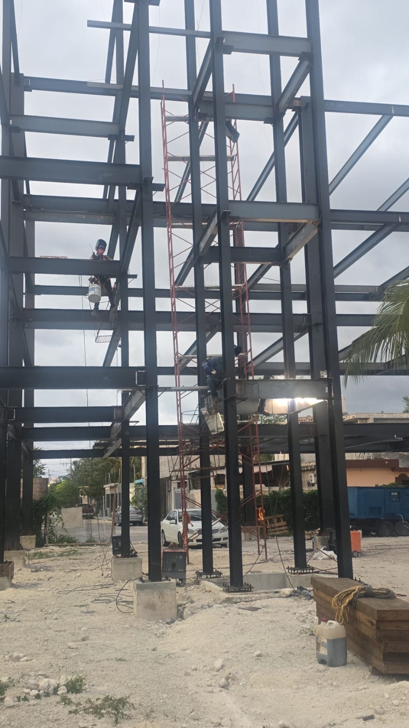 Trabajos en sitio · pintura de estructura